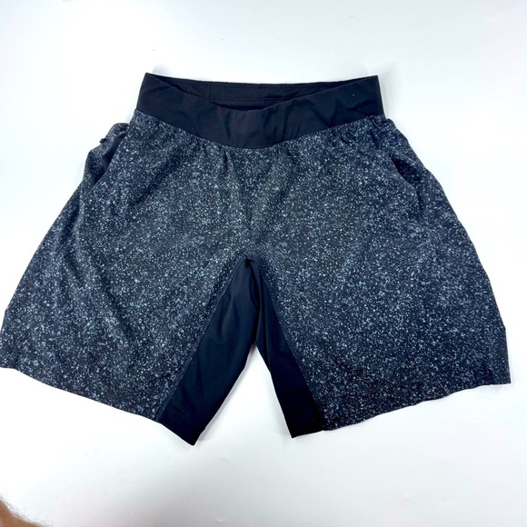 lululemon athletica Speckled Black and Gray Shorts - Picture 4 of 8